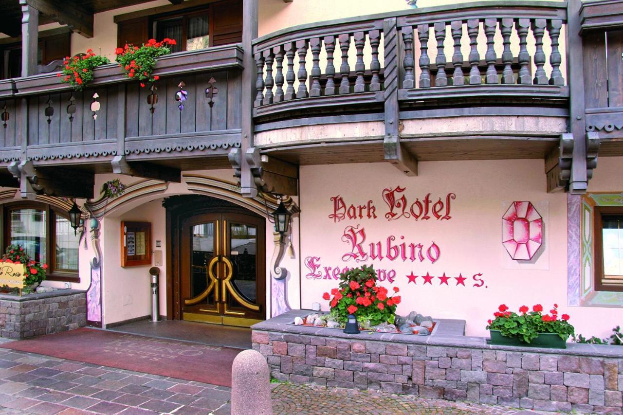 Rubino Deluxe Hotel