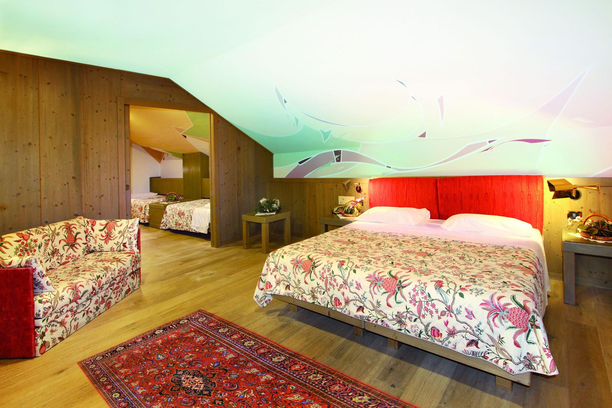 Rubino Deluxe Hotel 4*