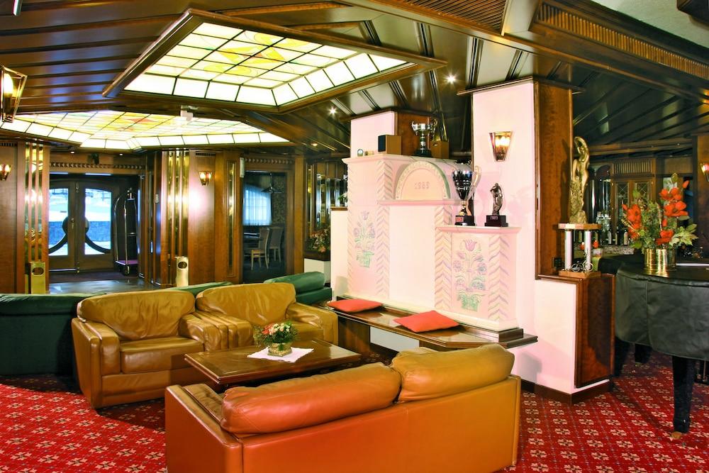 Rubino Deluxe Hotel 4*